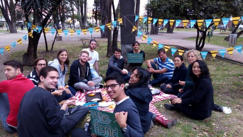 people having a pictinc during a Spanish Lesson in Bogota